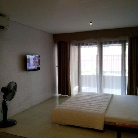 ホテルKhach San Thuong Mai Yen Thinh エクステリア 写真