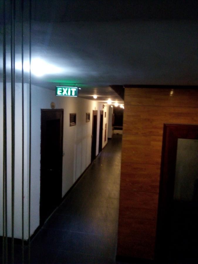 ホテルKhach San Thuong Mai Yen Thinh エクステリア 写真