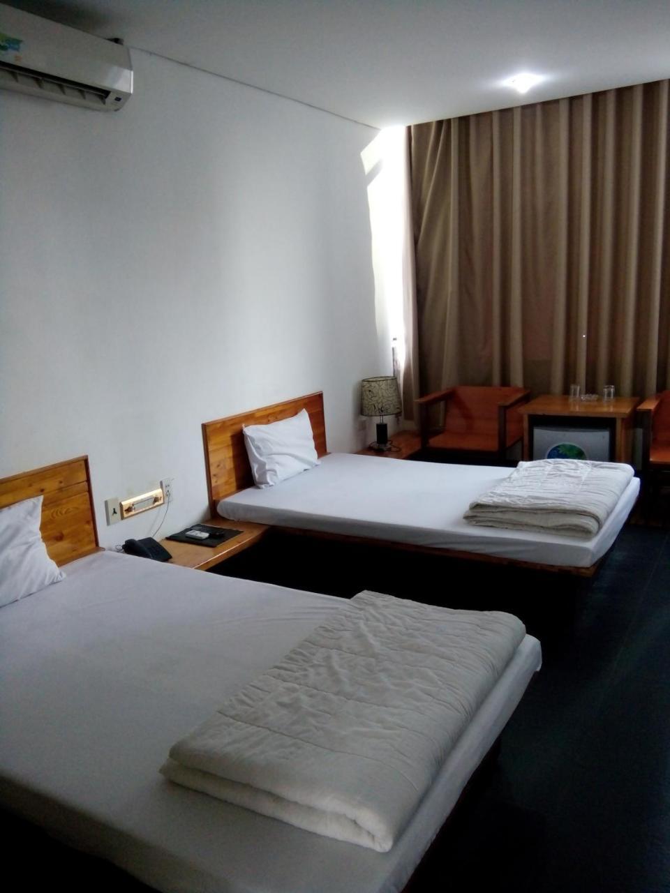 ホテルKhach San Thuong Mai Yen Thinh エクステリア 写真