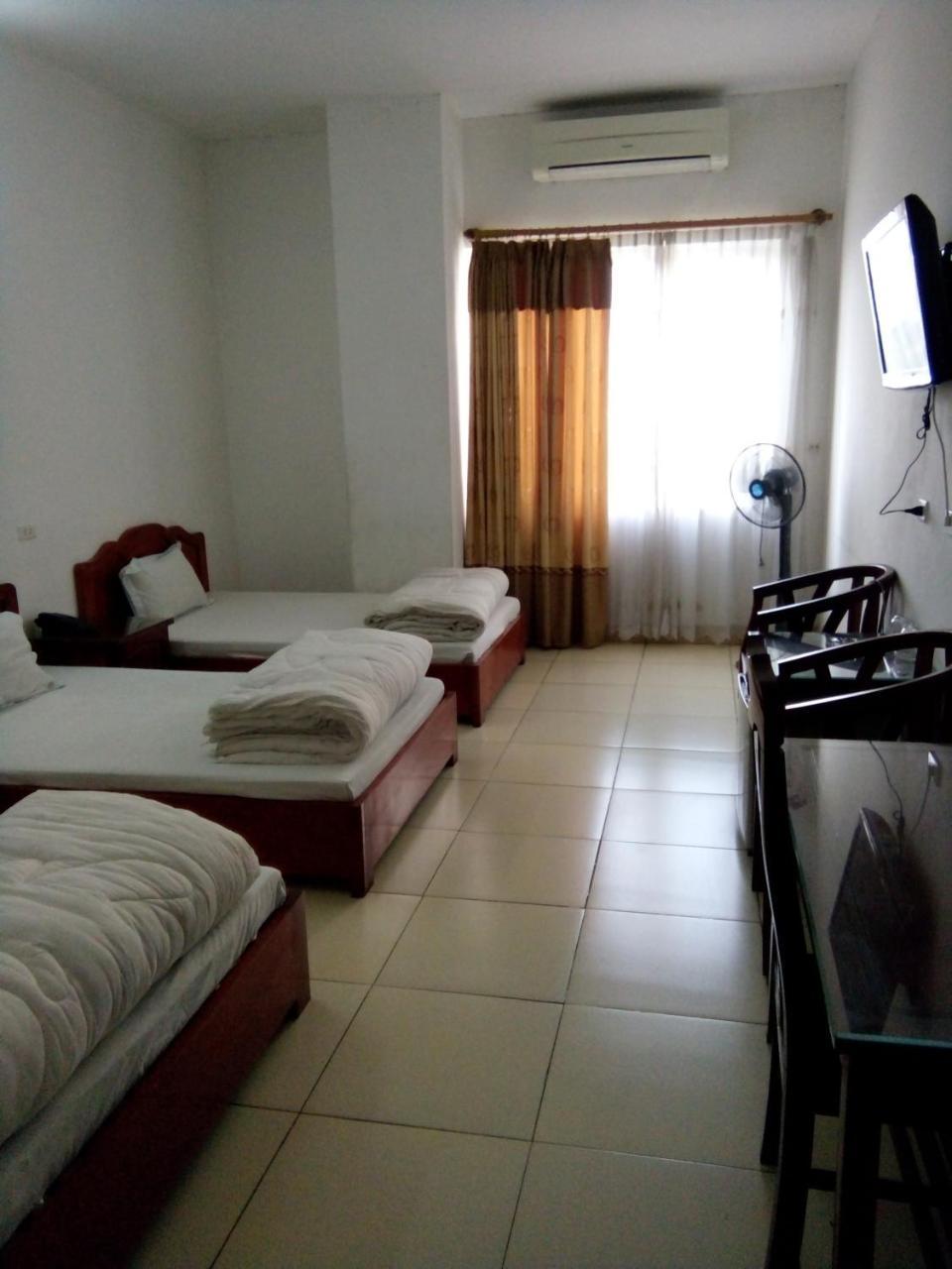ホテルKhach San Thuong Mai Yen Thinh エクステリア 写真