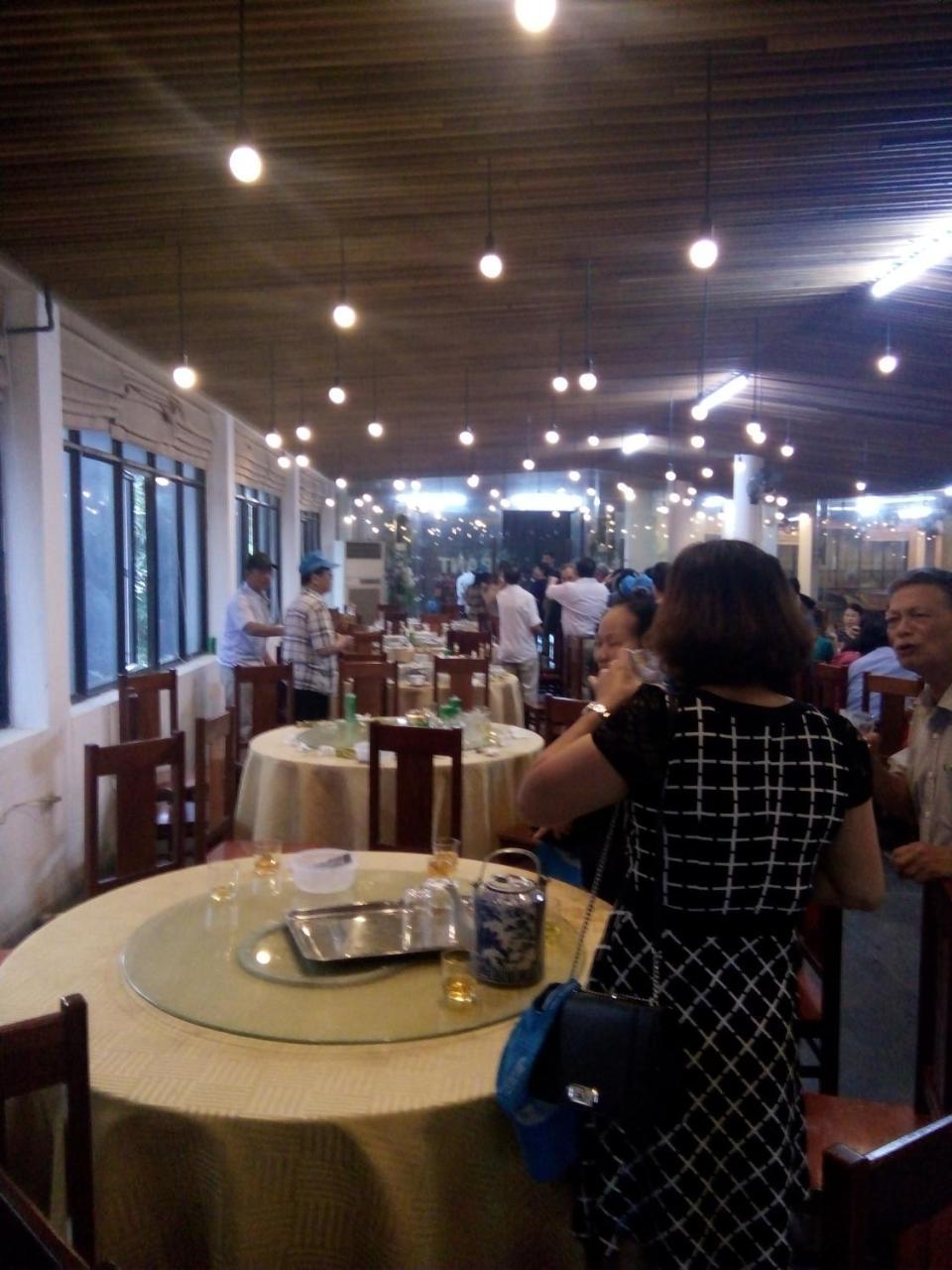 ホテルKhach San Thuong Mai Yen Thinh エクステリア 写真