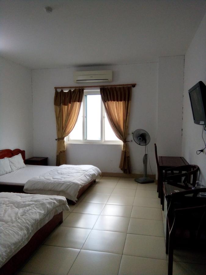 ホテルKhach San Thuong Mai Yen Thinh エクステリア 写真