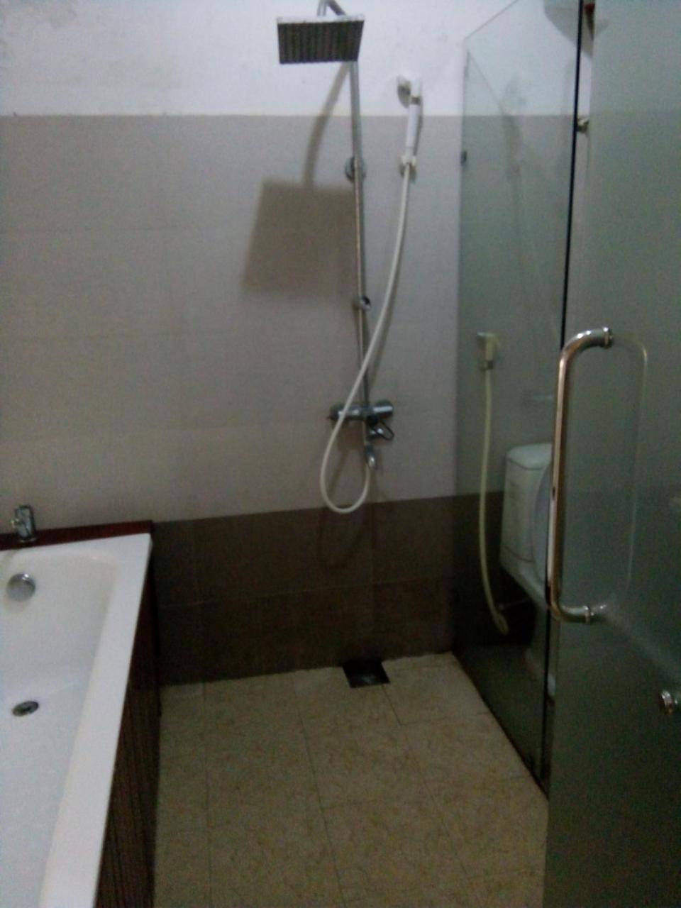 ホテルKhach San Thuong Mai Yen Thinh エクステリア 写真