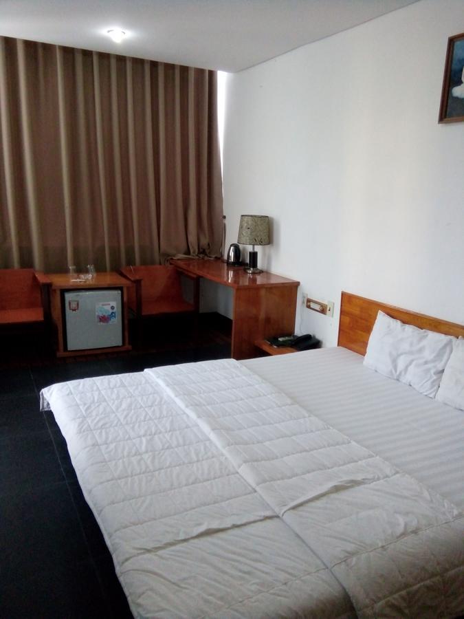 ホテルKhach San Thuong Mai Yen Thinh エクステリア 写真