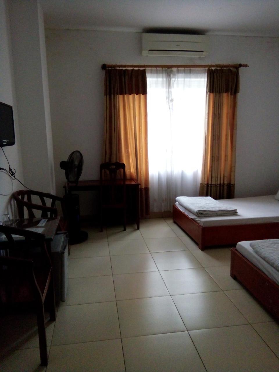ホテルKhach San Thuong Mai Yen Thinh エクステリア 写真